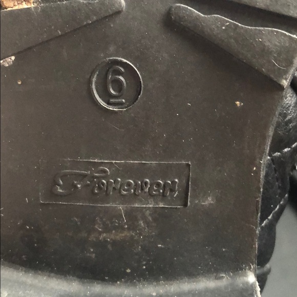 Boots - Picture 3 of 5